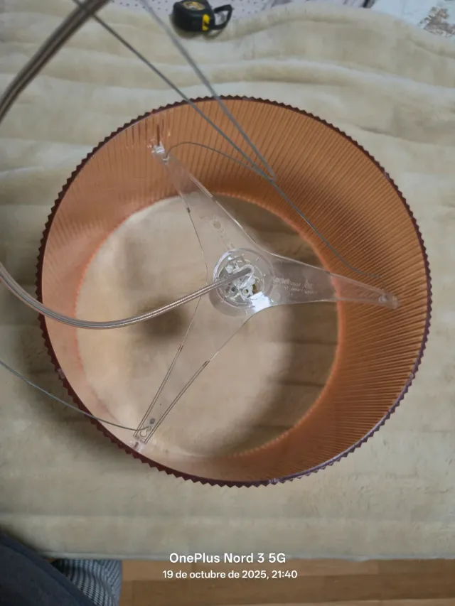 Lampada rosa trasparente GE Kartell