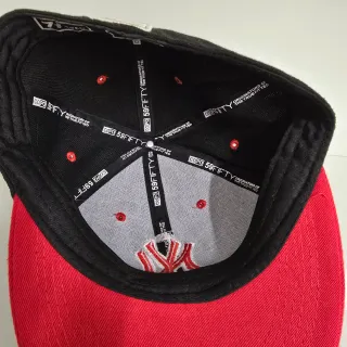 Gorra New York Yankees New Era Negra y Roja