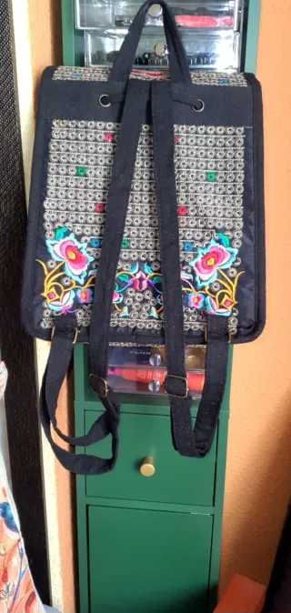 Mochila étnica bordada flores