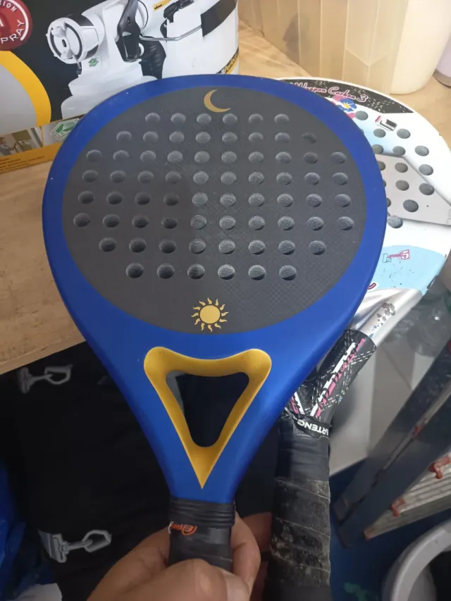 Pala de pádel airon y Varlion