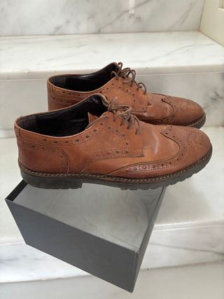 Zapatos de vestir marrones