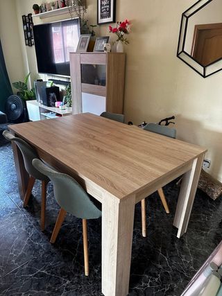 Mesa de comedor extensible de madera