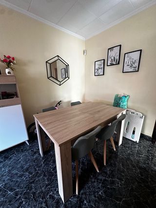 Mesa de comedor extensible de madera