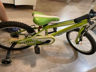 Bicicleta infantil verde CONOR