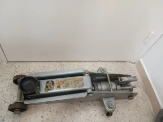 Gato Hidráulico Carretilla. potencia de 3 tonelada