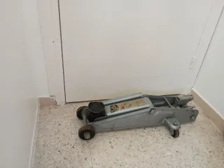 Gato Hidráulico Carretilla. potencia de 3 tonelada