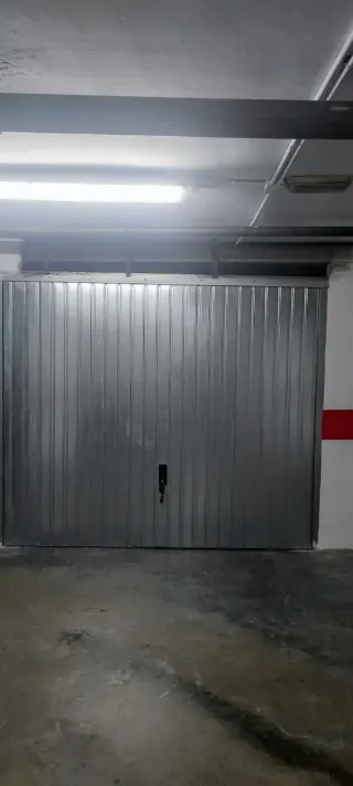 Puerta de garaje metálica