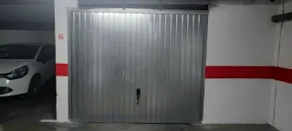 Puerta de garaje metálica