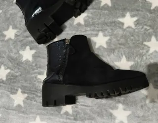 Botines negros 24 HRS