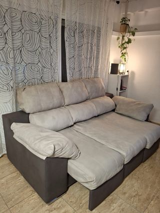Sofá chaise longue abatible beige y marrón