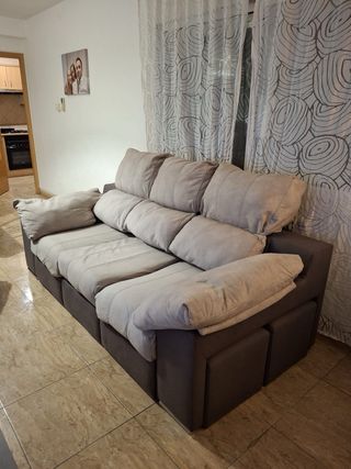 Sofá chaise longue abatible beige y marrón
