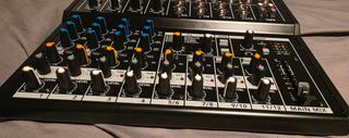 Mixer Mackie Mix12FX