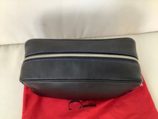 Neceser Carolina Herrera Negro con Rojo