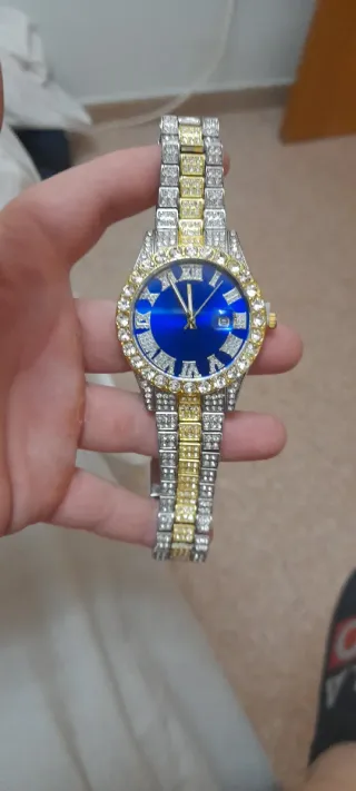 Reloj Azul y Dorado con Cristales