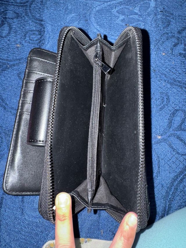 Portafoglio nero con stella