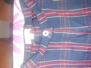 4 Camisas niño rayas talla 5-6
Marca Gocco y zara 