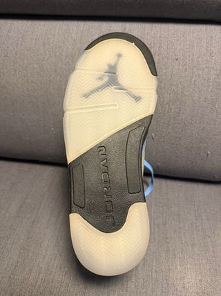 Air Jordan 5 UNC Talla 43 Originales