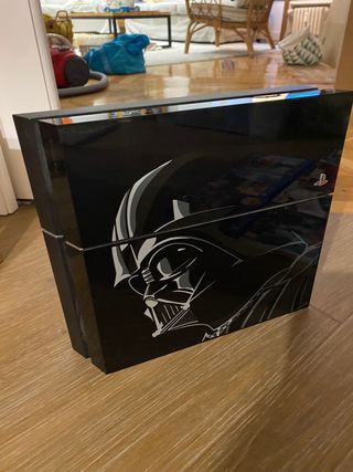 PS4 Darth Vader + 2 mandos + 11 juegos