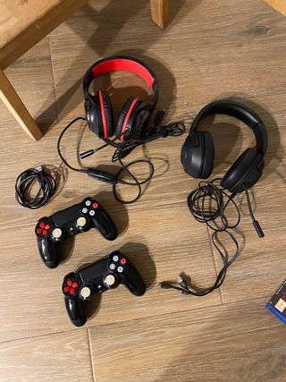 PS4 Darth Vader + 2 mandos + 11 juegos