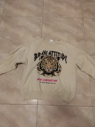Sudadera Beige con Estampado de Tigre