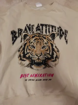 Sudadera Beige con Estampado de Tigre