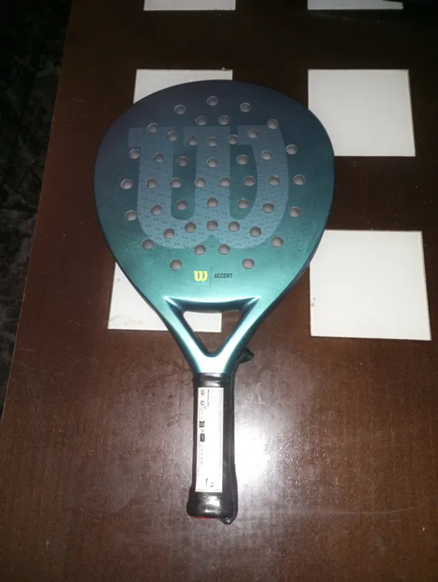 Pala Wilson Accent sin estrenar