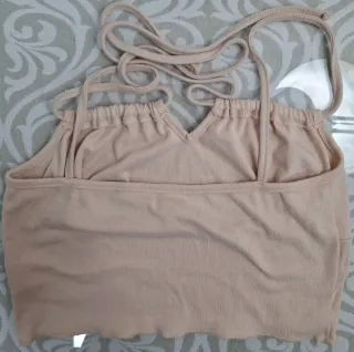 Top beige tirantes