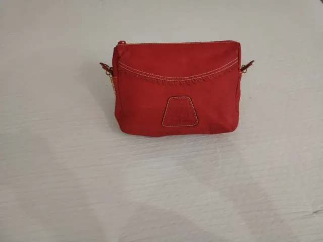 Bolso de ante rojo