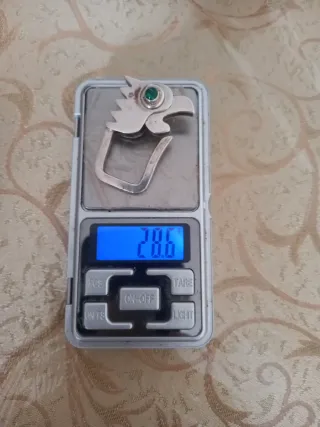 Broche Loro Plata con Piedra Verde