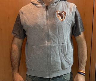 Chaleco Sudadera Gris con Capucha