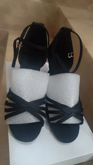 Zapatos de baile latino negros