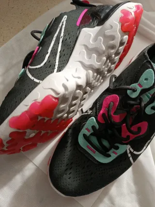 Zapatillas Nike Negras y Rosas