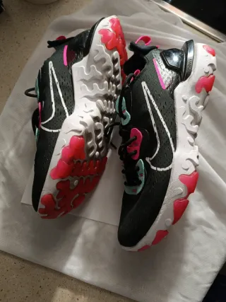 Zapatillas Nike Negras y Rosas