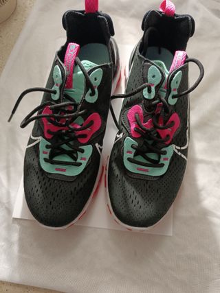 Zapatillas Nike Negras y Rosas