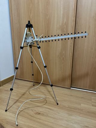 Antena Yagi 25dBi + Trípode
