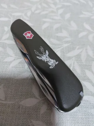 Navaja Victorinox 111mm con ciervo