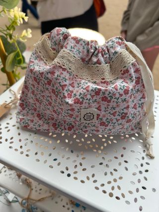 Neceser estampado flores