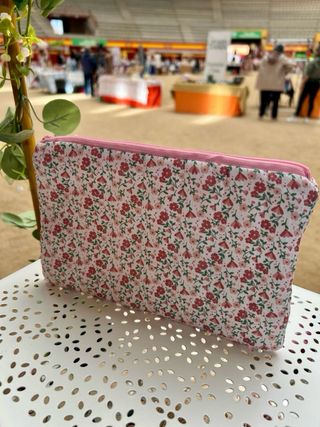 Neceser estampado flores