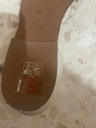 Zapatillas de vestir plateadas para niña
