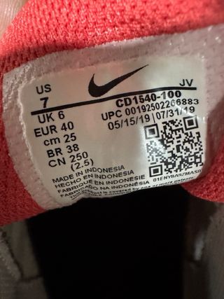 Nike Air Max IVO Talla 40