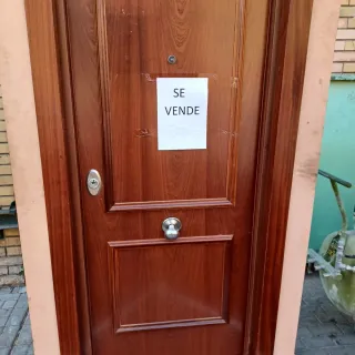 Puerta acorazada madera