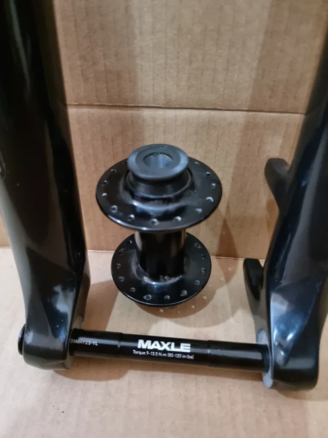 Horquilla RockShox Yari 170mm de 29"