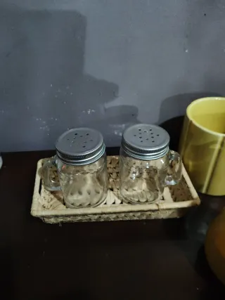 Set 8 pezzi tazze e barattoli