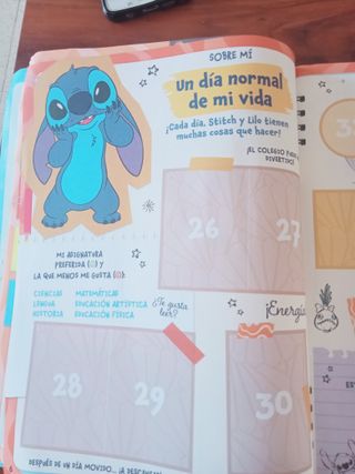 Álbum de Cromos Disney Stitch ScrapBook 
