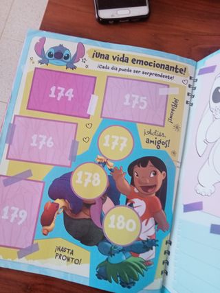 Álbum de Cromos Disney Stitch ScrapBook 
