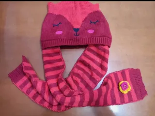 Gorro y bufanda a rayas