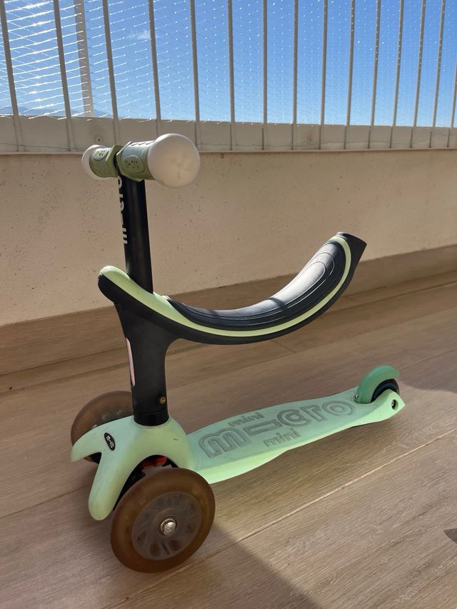 Patinete Micro Mini2Grow Deluxe Magic LED