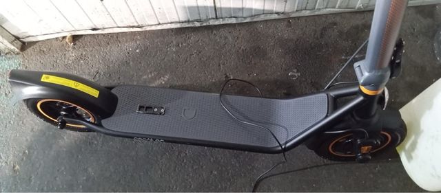 Patinete Eléctrico Negro