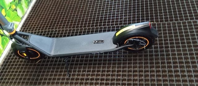 Patinete Eléctrico Negro