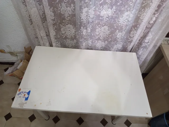 Mesa blanca escritorio/cocina madera